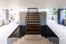 Ngắm ngôi nhà "treo" 400m² “lơ lửng” giữa TP HCM