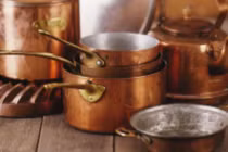 Điểm mặt dụng cụ nhà bếp hay dùng nhưng cực nguy hiểm