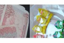 Khách hàng cao tay "dạy" cô thu ngân trả tiền thừa bằng kẹo