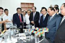 Thủ tướng thăm ĐH Quốc gia TP HCM bằng xe khách