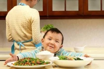 Con chậm tăng cân, cha mẹ nên biết những điều này