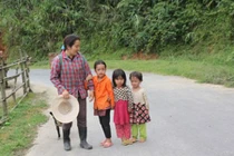 Đến nơi phụ nữ làm bà ở tuổi... 26 tại Nghệ An