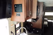 Nội thất sang chảnh trong ô tô ngôi nhà di động hơn 5 tỷ