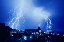 Bí ẩn của những người sống sót sau khi bị sét đánh