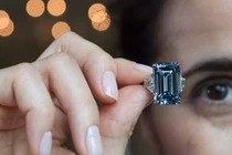 Ngắm viên kim cương xanh quý hiếm bậc nhất giá 57 triệu USD