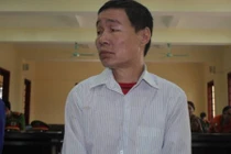 Nổi thú tính định hiếp dâm, bị bé 8 tuổi đâm trọng thương