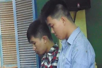 Bị đánh dã man vì can tội nhìn yêu râu xanh ghẹo gái 