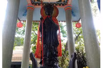 Bí ẩn bức tượng “ông Phật đen” tự xoay, đứng vững