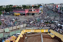 Ảnh: Dựng lô cốt mới, đường Sài Gòn tê liệt giao thông