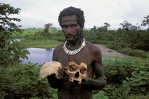 Giải mã những bộ tộc ăn thịt người khét tiếng trên thế giới