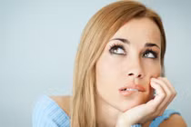 Nóng mặt khi thấy vợ đảm uốn éo trước mặt 4 gã đàn ông 