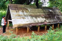 Ớn lạnh cho 'ma' ăn cơm, uống rượu ở miền sơn cước