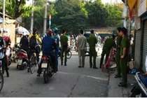 Dám hôn con gái bố đâm gục bạn trai của con