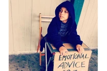 Bé 11 tuổi hái ra tiền nhờ tư vấn tình cảm cho người lớn