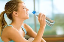 Uống nước khi dạ dày rỗng Việc đơn giản lợi ích vàng 