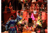 Bí mật trong giới đồng cốt