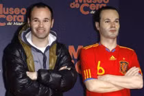 Những thảm họa điêu khắc lấy cảm hứng từ sao bóng đá