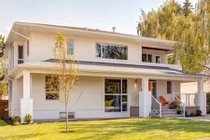 Nhà 2 tầng tiện nghi cho gia đình 3 thế hệ