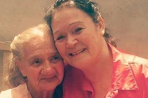 Mẹ mất 54 năm, con gái bất ngờ phát hiện sự thật không ngờ tới