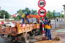 TP Vinh thay hàng loạt biển báo sau vụ tài xế kiện CSGT