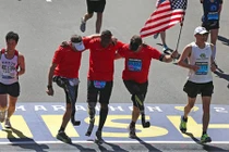 Chỉ cần nhìn, những bức hình này cũng đủ lấy đi nước mắt không ít người