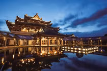 Vẻ đẹp long lanh của khách sạn siêu sang rộng hơn cả Monaco