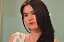 “Sặc nước” vì những phát ngôn sốc của Ngọc Trinh