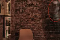 “Bóng ma” ghê rợn quẩn quanh ngôi nhà 600 tuổi