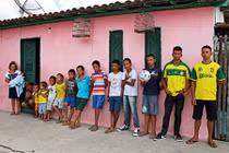 Khó đỡ: Cặp vợ chồng quyết sinh con gái dù có...13 con trai