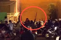 Đánh nhau tơi bời vì không được tiếp viên đáp ứng “tới bến“