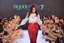 Soi khối tài sản toàn siêu xe, nhà tiền tỉ của Thanh Hằng