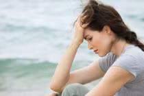 Chiếc hộp dưới gầm giường và bí mật động trời của chồng tôi 