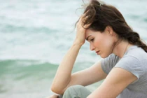 Chiếc hộp dưới gầm giường và bí mật động trời của chồng tôi 