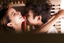 “Chết lặng” sau khi đọc những dòng tin nhắn trong máy vợ