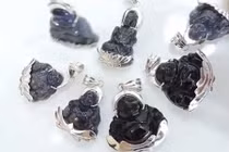 Đeo Phật ngọc phong thủy thế nào để cát tường may mắn? 