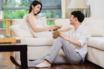 Tưởng chồng có con rơi, vợ định đánh ghen và kết cục sốc