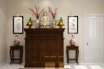 Đặt ban thờ thế này gia đình ngày càng nghèo kiết xác