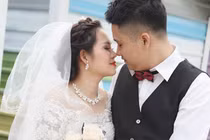 Quà 8/3 của "soái ca" khiến vợ trẻ bật khóc vì hạnh phúc