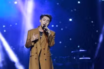 Nghe Sơn Tùng M-TP chúc mừng một nửa thế giới ngày 8/3