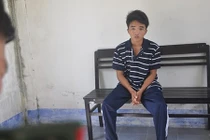 Dụ bé gái mở cửa giữa đêm để... “chơi trò người lớn“