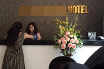 Phạt khách sạn đuổi khách du lịch vì chê cơm “dở tệ” 