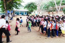 Thầy giáo bị tố dâm ô: Đi dạy và sống...bình thường