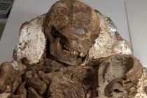 Phát hiện hóa thạch mẹ ôm con 4.800 năm ở Đài Loan
