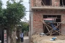 Nửa đêm, kẻ lạ ném mắm tôm vào nhà "khủng bố"?