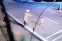 Để mắt đến trẻ chơi ở đường trước khi quá muộn