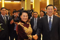 Ảnh Chủ tịch Quốc hội đón Đoàn đại biểu cấp cao Trung Quốc