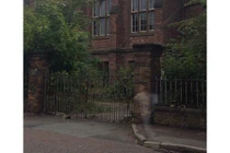 Vô tình chụp được “ma” đang chạy 