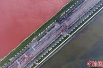 Lạnh người với hồ muối 4.000 năm biến thành “hồ máu“ 