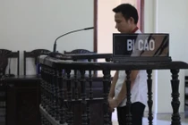 Vừa ra tù lại vào tiếp 17 năm vì… giúp bạn chuyển ma túy