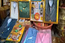 Những mặt hàng vô cùng đắt khách trong tháng cô hồn